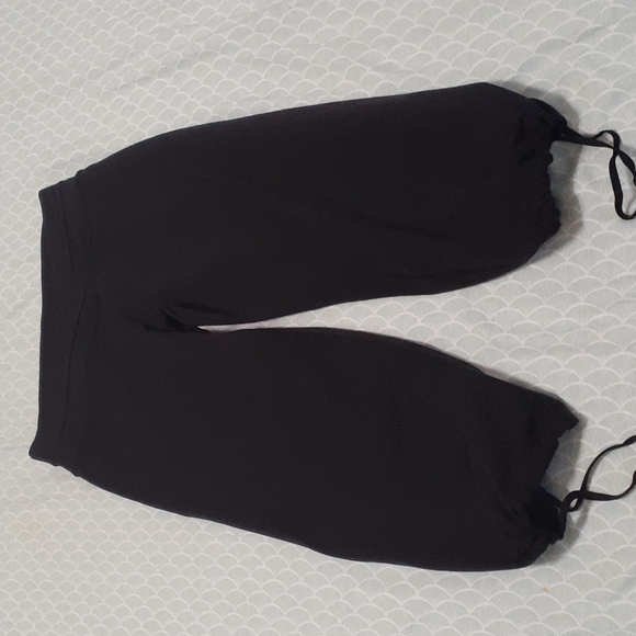 Lululemon Yoga Pants 8 - Picture 2 of 9